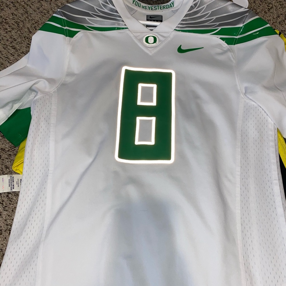 Nike Oregon Ducks Marcus Mariota jersey